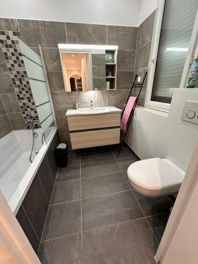 Appartement Lumineux Et Spacieux 2 Chambres Avec Parking Gratuit Dans La Rue Perpiñán Exterior foto