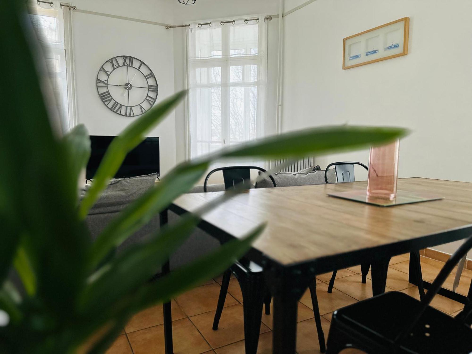 Appartement Lumineux Et Spacieux 2 Chambres Avec Parking Gratuit Dans La Rue Perpiñán Exterior foto