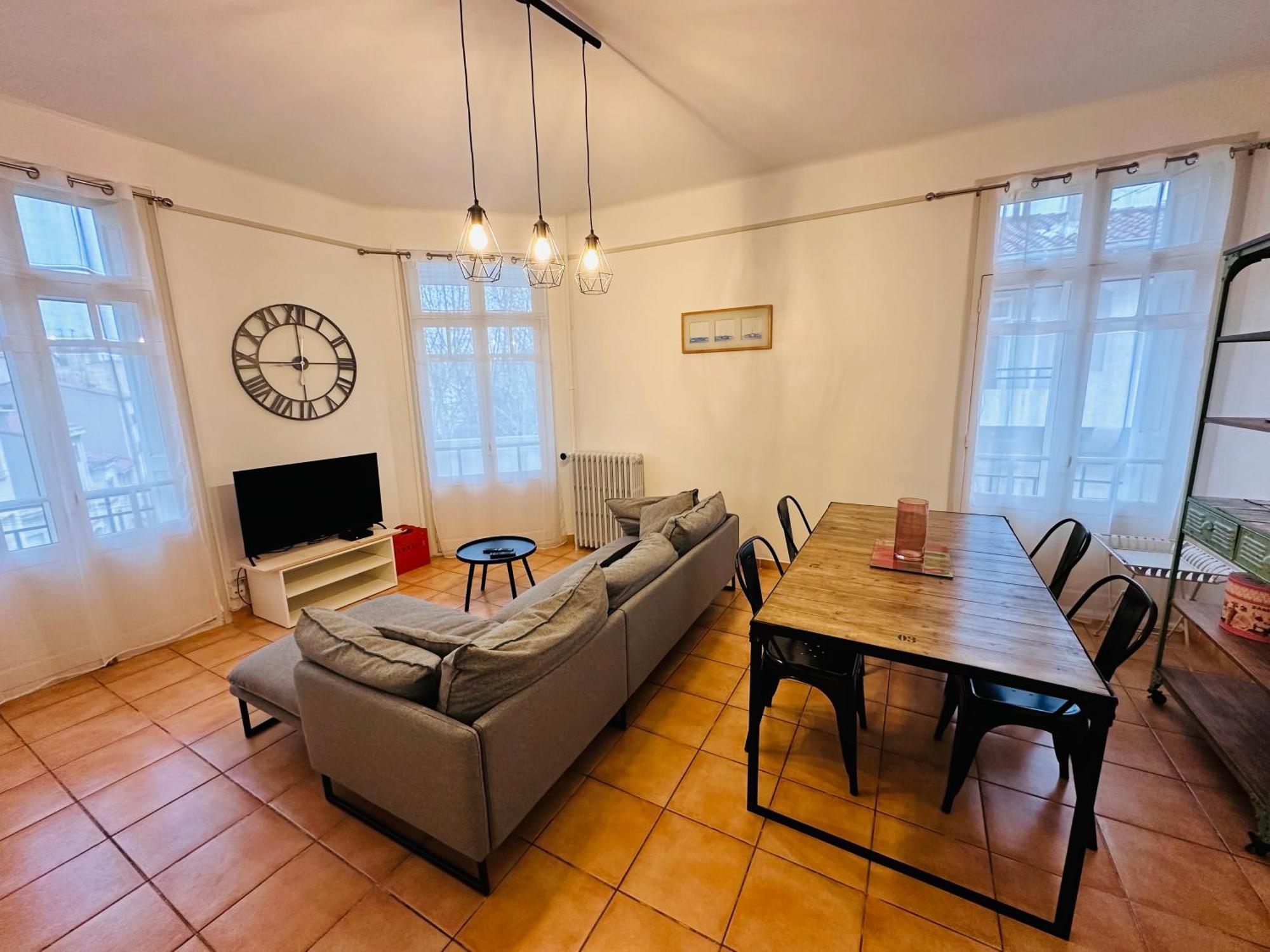 Appartement Lumineux Et Spacieux 2 Chambres Avec Parking Gratuit Dans La Rue Perpiñán Exterior foto